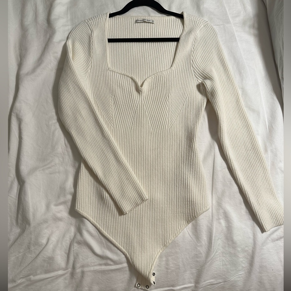 Abercrombie Women’s sweetheart neck Sweater bodysuit, size XL